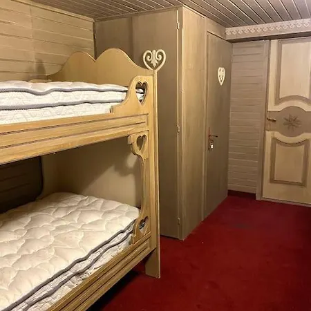 Superbe Chalet 4 Chambres, Proche Centre Chalet *